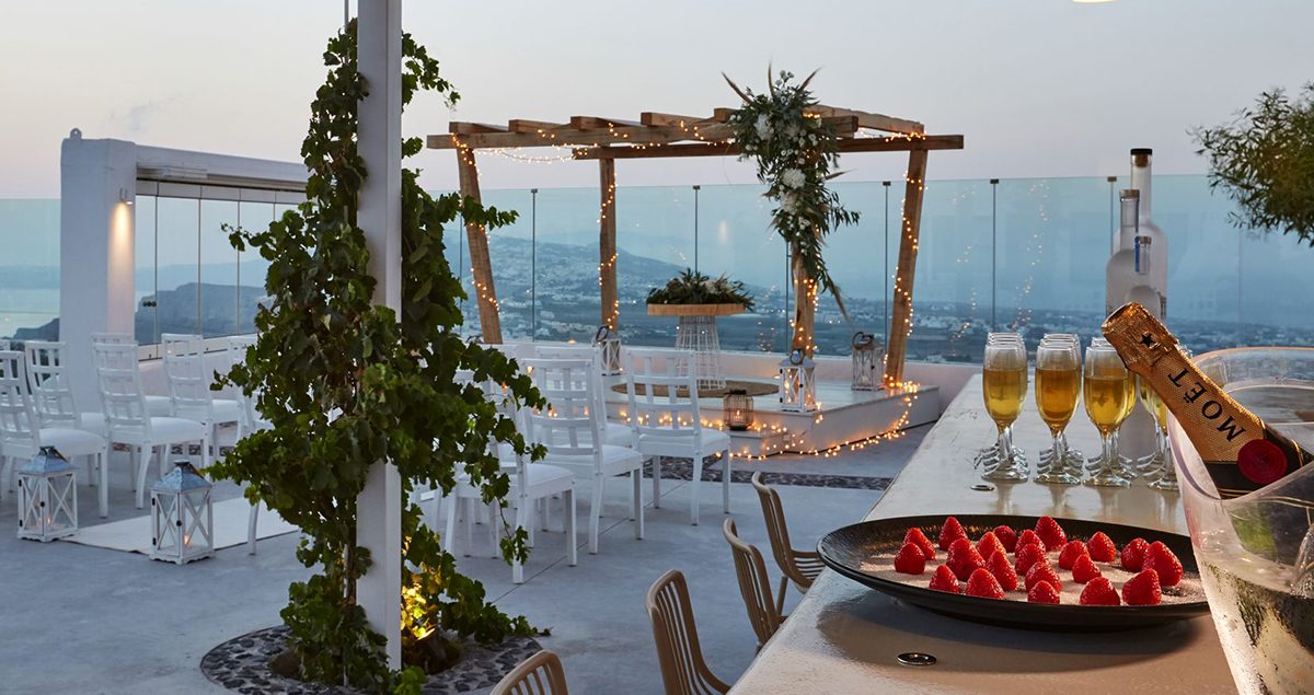 The Saint Fotini terrace at Pyrgos set for a large wedding