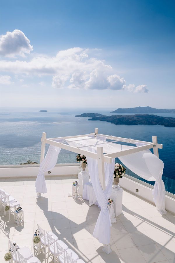 Santo Winery terrace with panoramic views over the Santorini caldera